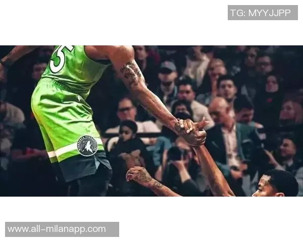 法比奥11月中超最佳球员荣誉加冕两场比赛斩获六球一助攻表现惊艳